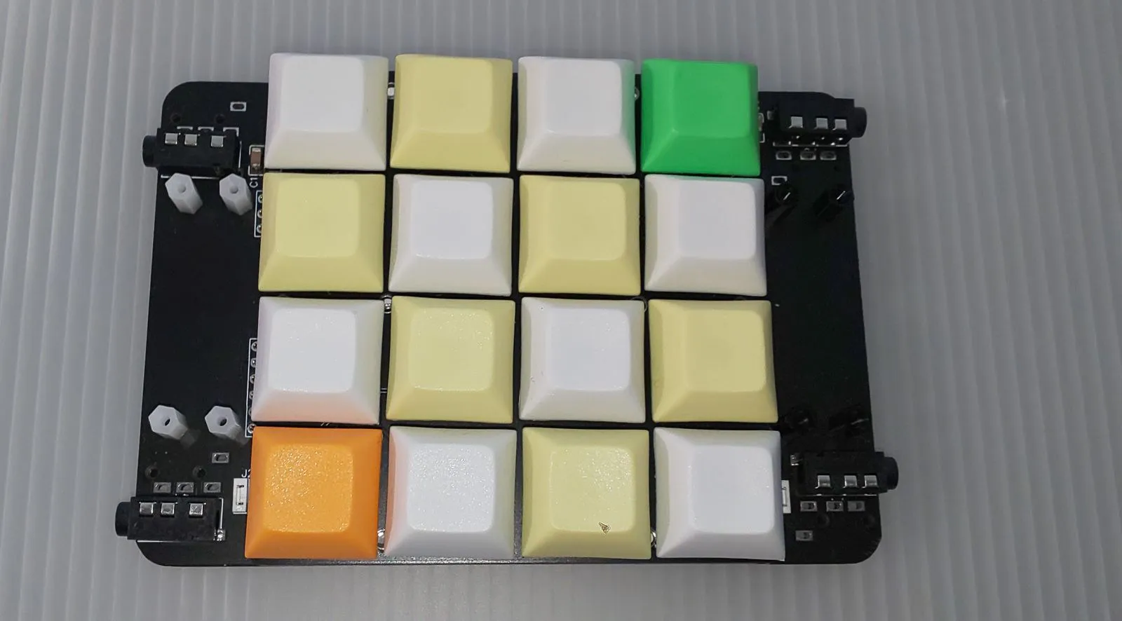 コネクタの実装